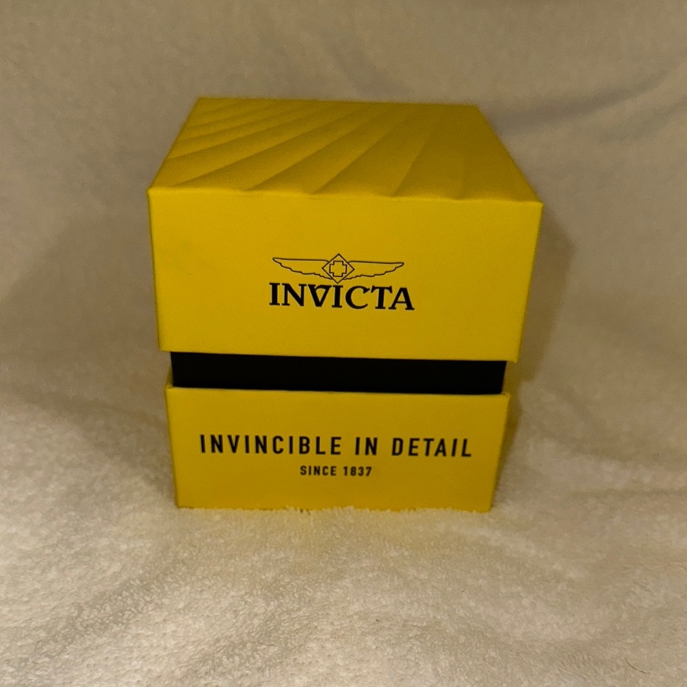 Invicta Yellow Watch Box - Picture 3 of 11